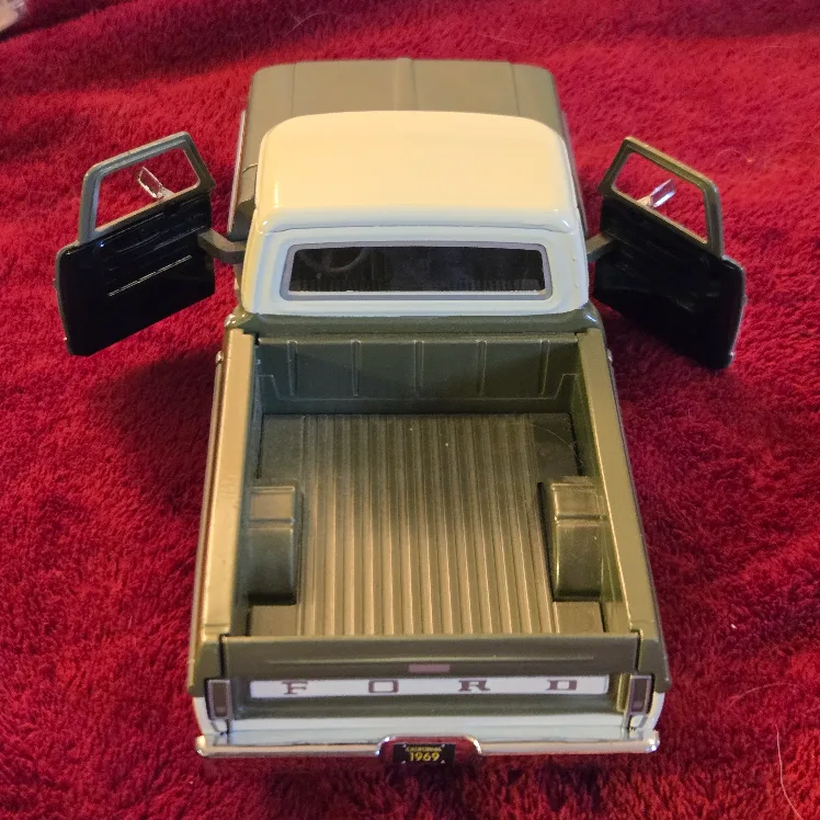 1969 Ford F-100 Pickup Truck Model - asking 30 or trade image indicator(3)