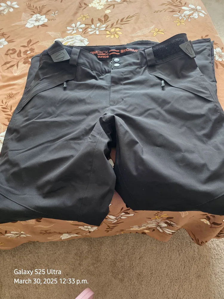 Red Winter jacket and Black Snow Pants image indicator(5)