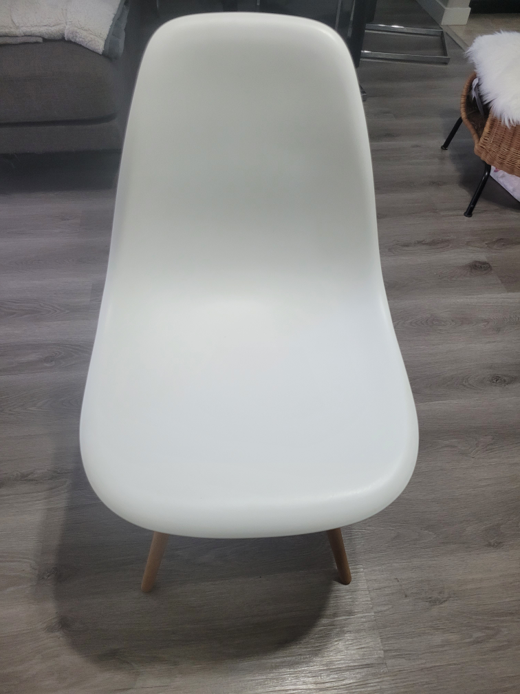 White Plastic Dining Chair with Wooden Legs