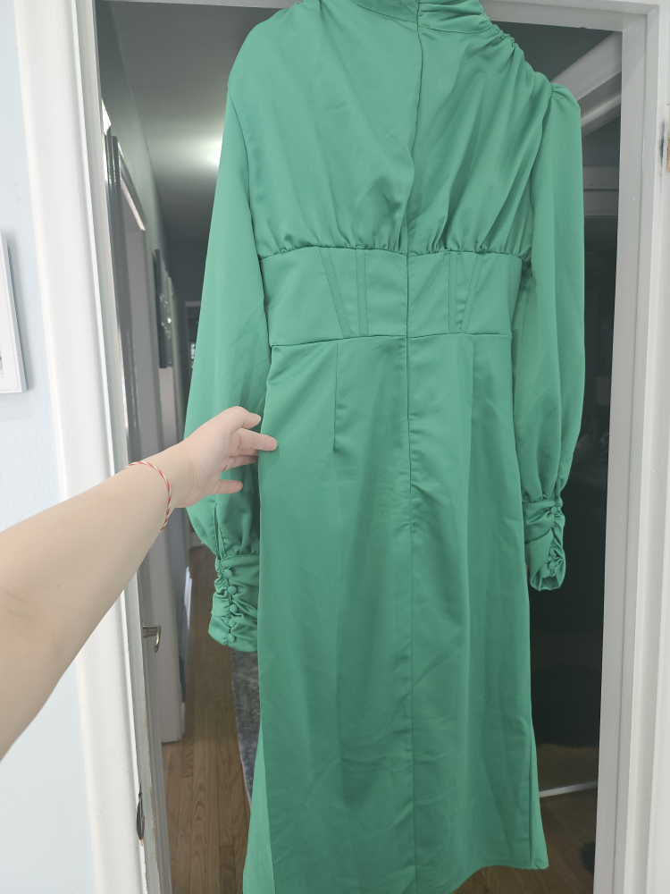 PrettyLittleThing Emerald Green Satin Midi Dress - photo 2