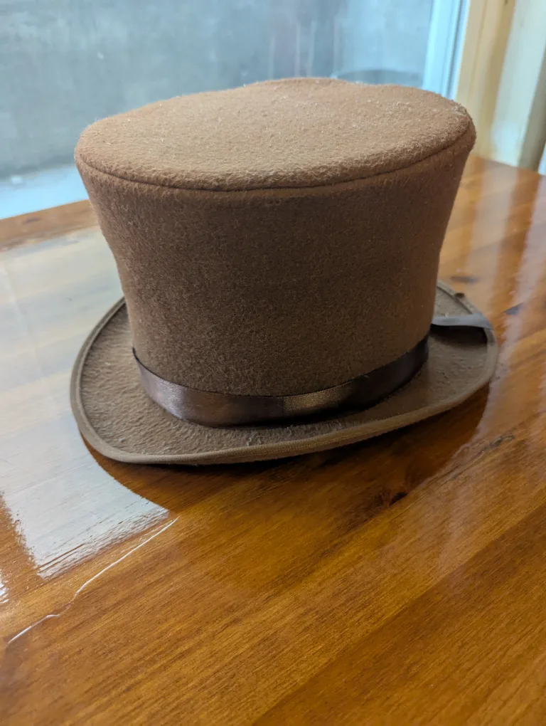 Brown Top Hat thumbnail