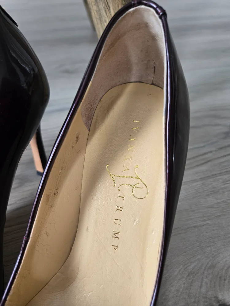 Burgundy Patent Leather Pumps image indicator(6)