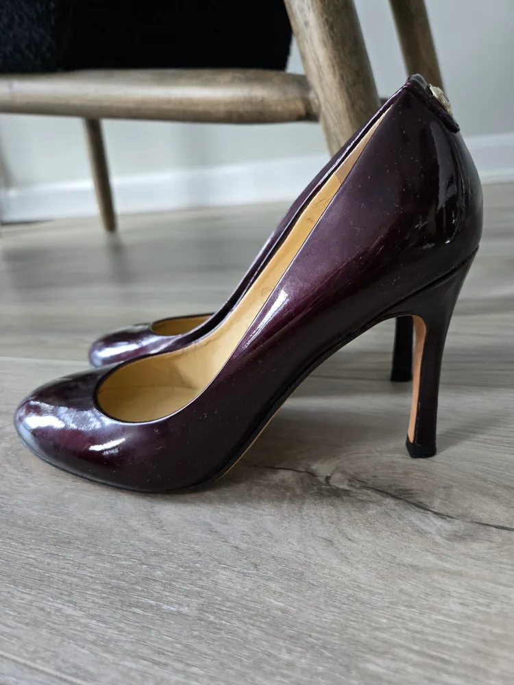 Burgundy Patent Leather Pumps image indicator(7)