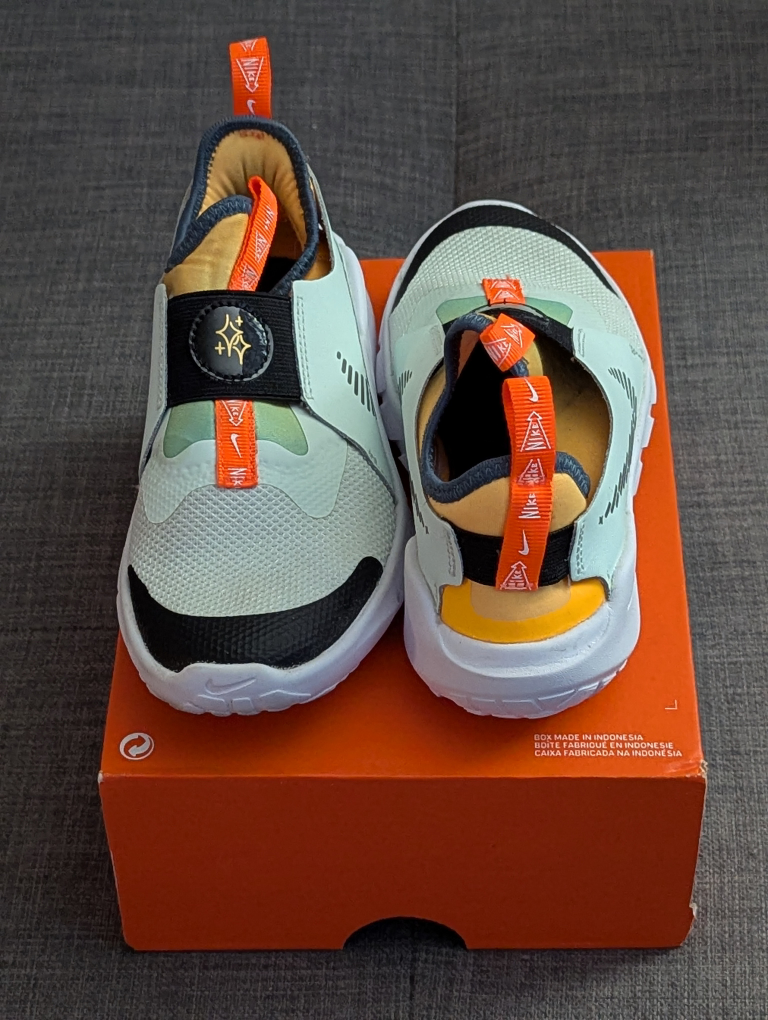 Nike Flex Runner 2 'Barely Green' Size 1Y (PS) - photo 2