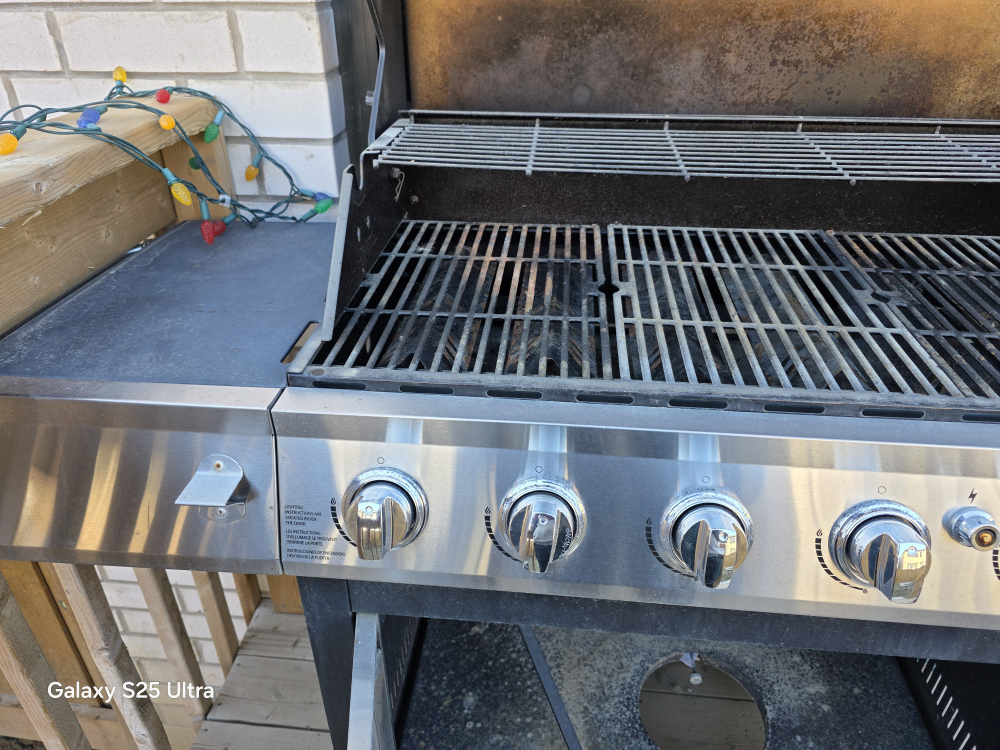 Dyna-Glo 6-Burner Stainless Steel Gas Grill - photo 4
