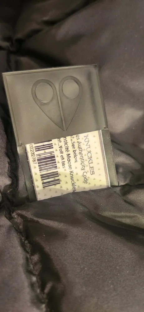 Women's Moose Knuckles Black Down-Filled Parka image indicator(7)