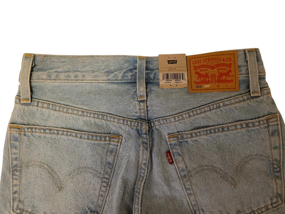 Levi's womens 501 Original Fit Jeans, size 25 × 30 image indicator(5)