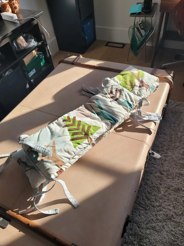 Adorable Owl & Tree Crib Rail Cover image indicator(2)