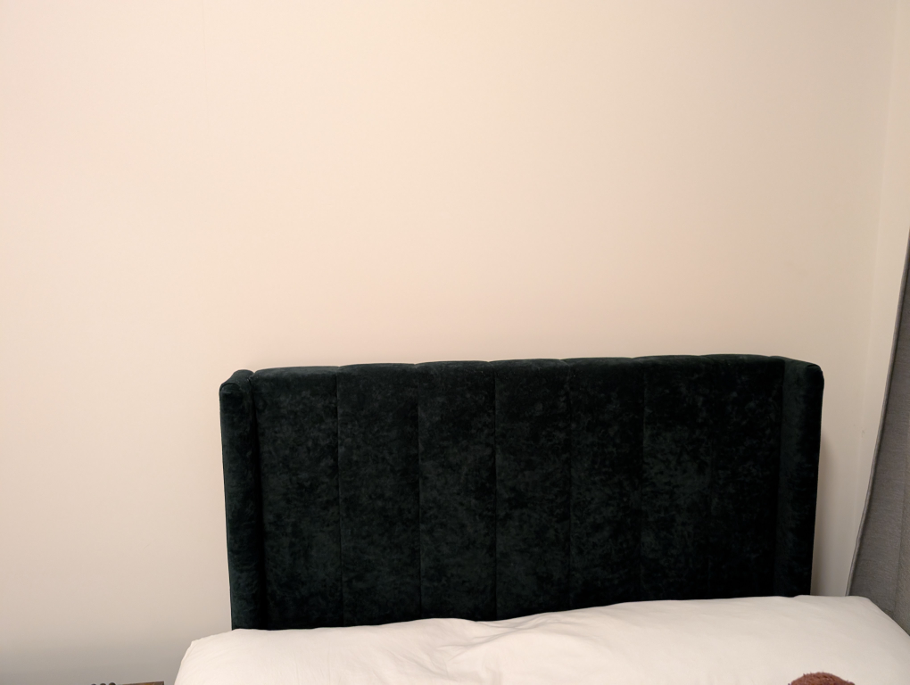Yuhuhashi Dark Green Velvet Queen Twin Bed Frame - photo 4