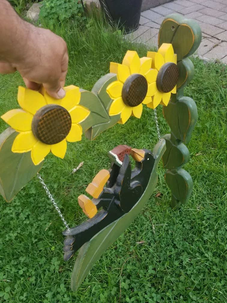 Handcrafted Wooden Bird and Sunflower Garden Decor image indicator(5)