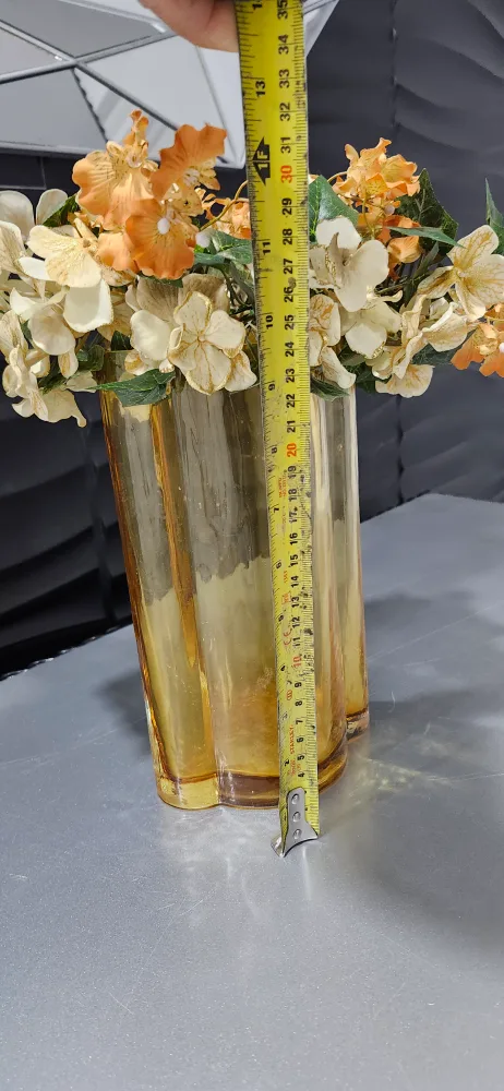Amber Glass Vase with Faceted Design image indicator(3)
