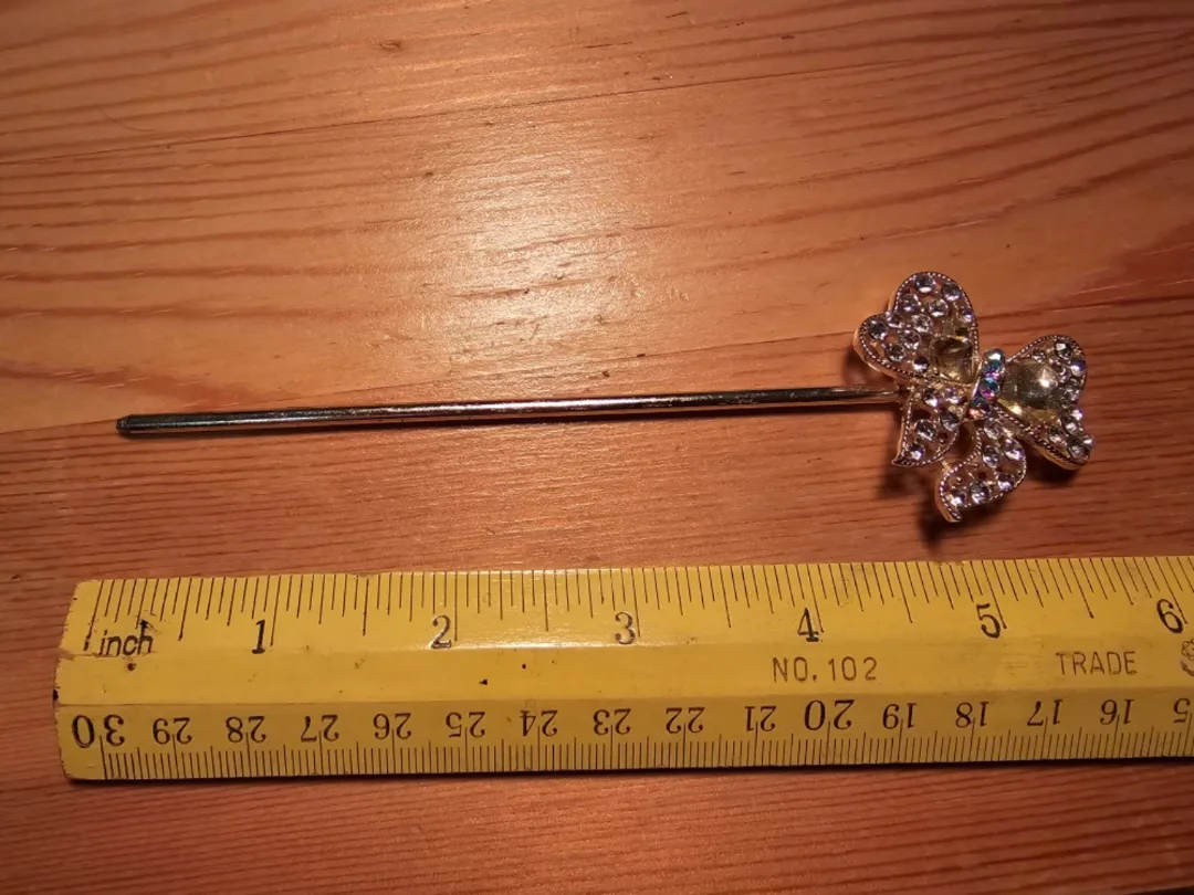 Japan-Made Gyaru Jewelled Bow Hair Stick image indicator(2)