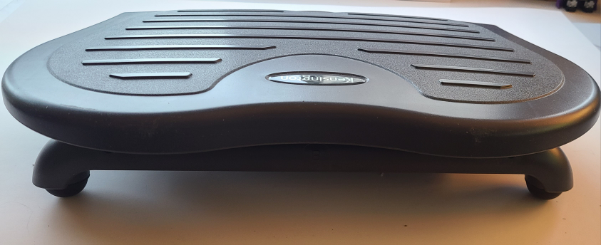 Kensington Ergo Desktop Footrest - photo 3