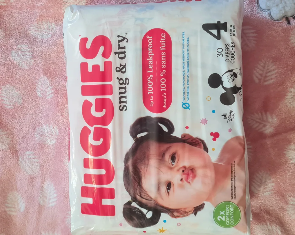 Huggies Snug & Dry Diapers Size 4 - 30 Count image indicator(2)
