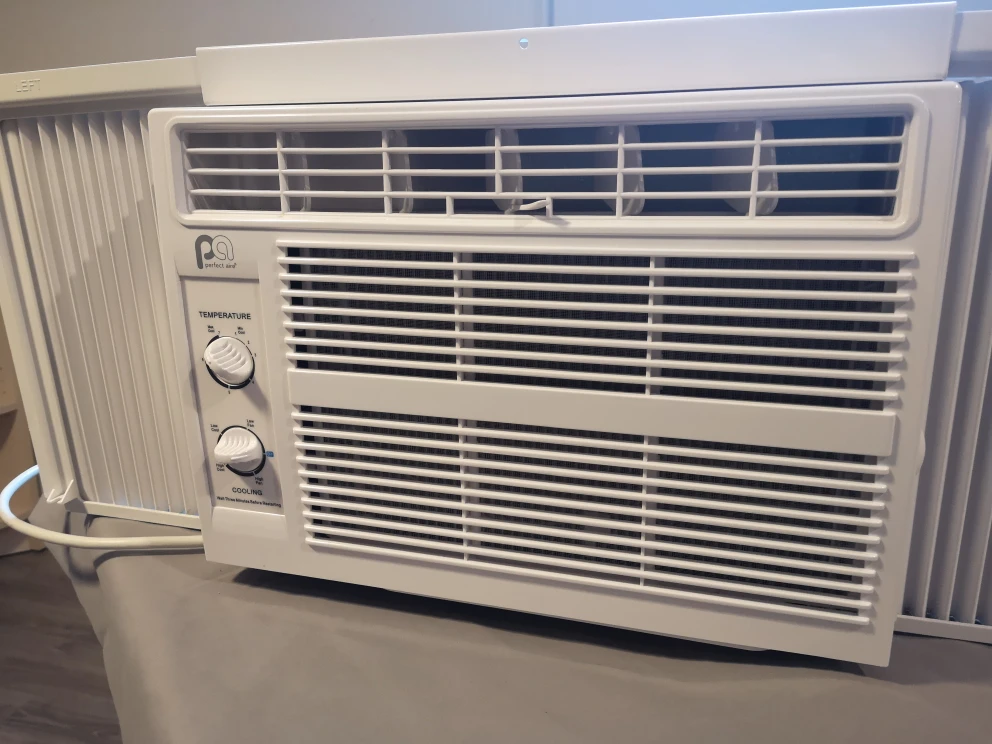 Air conditioning unit - window - photo 3