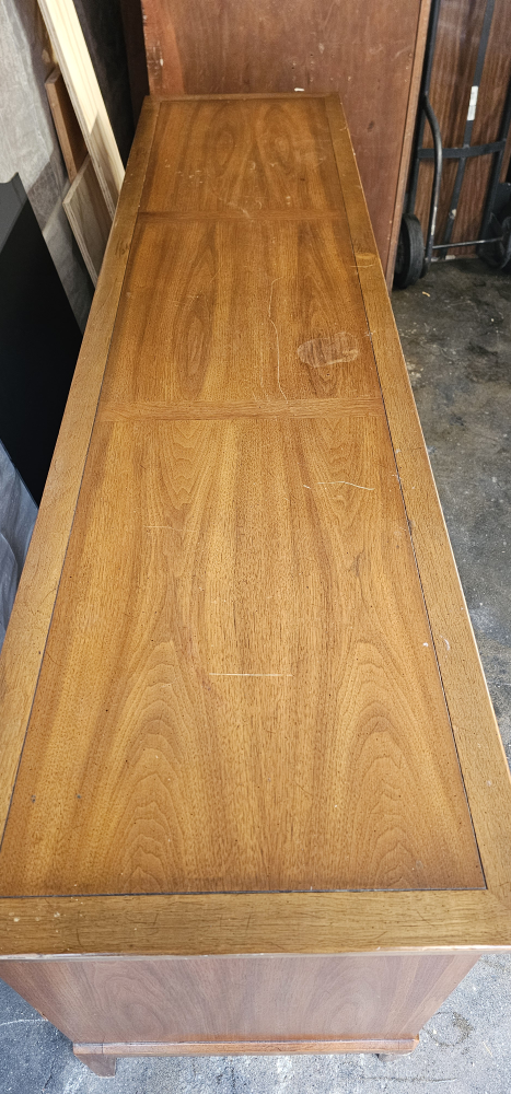 Vintage Mid-Century Modern Dresser - photo 4
