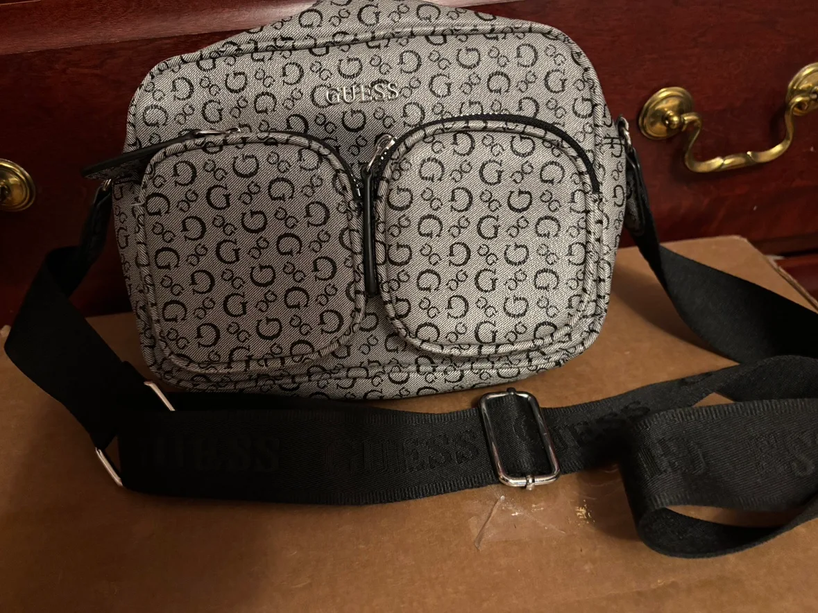 GUESS Crossbody thumbnail