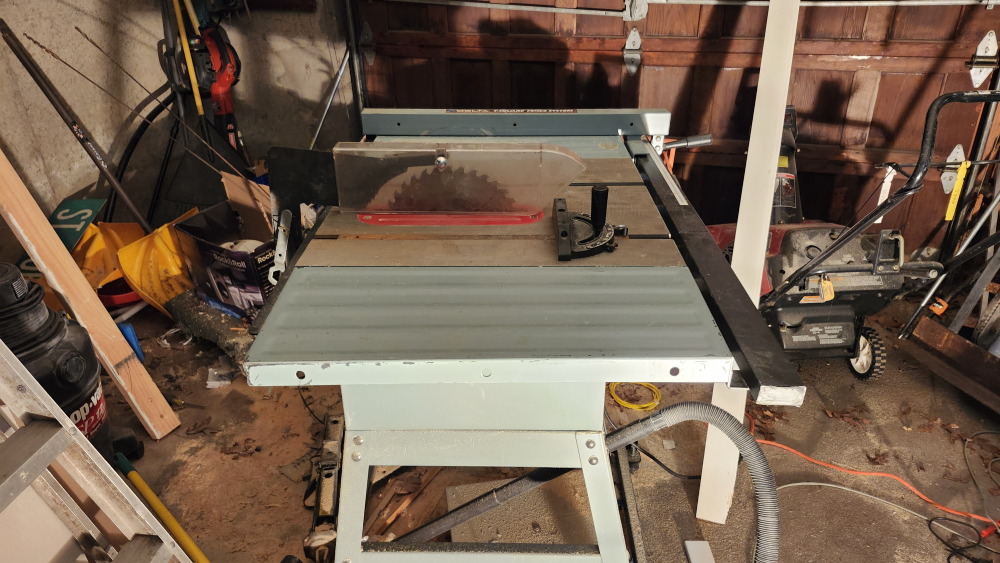 Delta 10" Table Saw - photo 3
