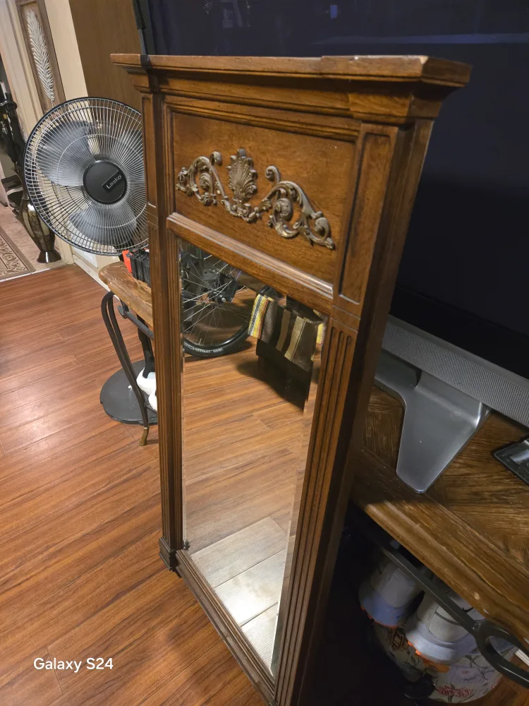 Ornate Wooden Framed Floor Mirror image indicator(2)