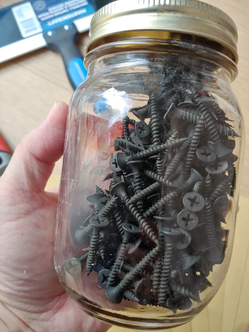 Drywall Repair Kit: Taping Knifes, Mesh, Screws, and Sandpaper image indicator(5)