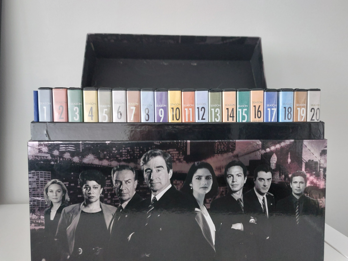 Law & Order complete 20 season series box set 🧡 - photo 2