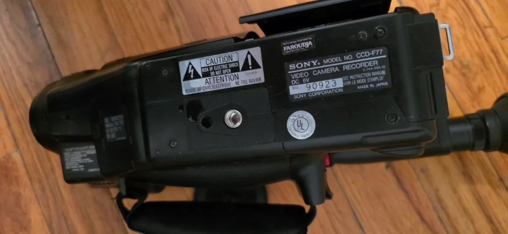 Vintage Sony Handycam Video8 Camcorder CCD-F77 image indicator(3)