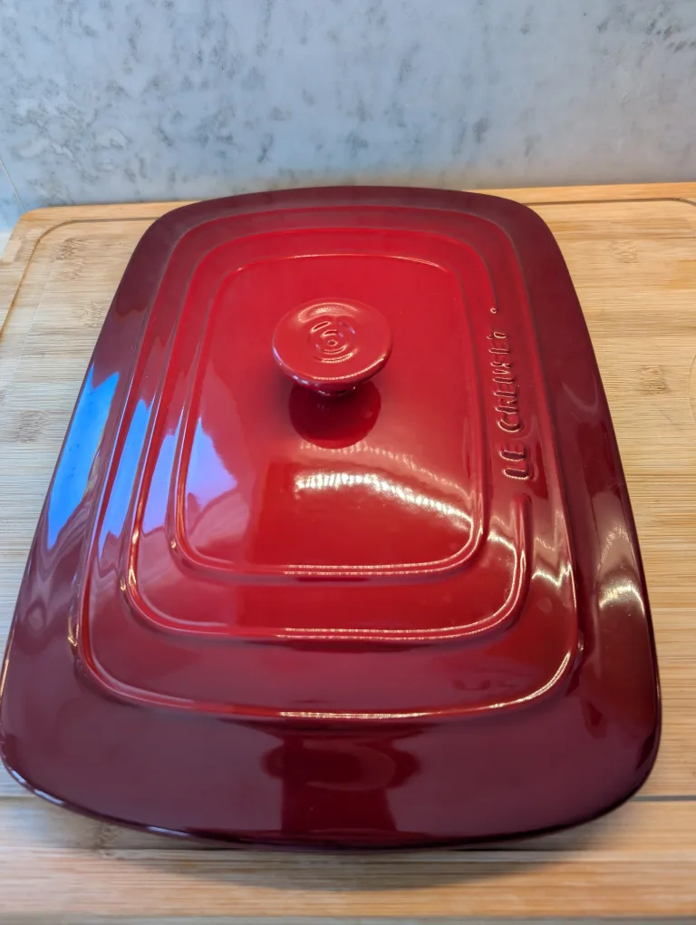 Le Creuset Red Lid for Rectangular Casserole Dish image indicator(2)