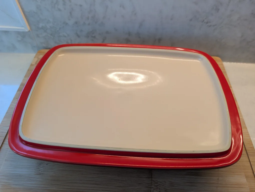 Le Creuset Red Lid for Rectangular Casserole Dish image indicator(3)