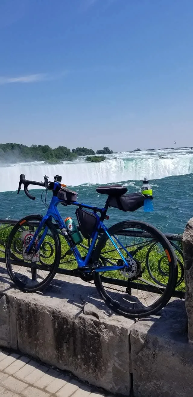 Giant Revolt Advanced 2 Gravel Bike image indicator(4)