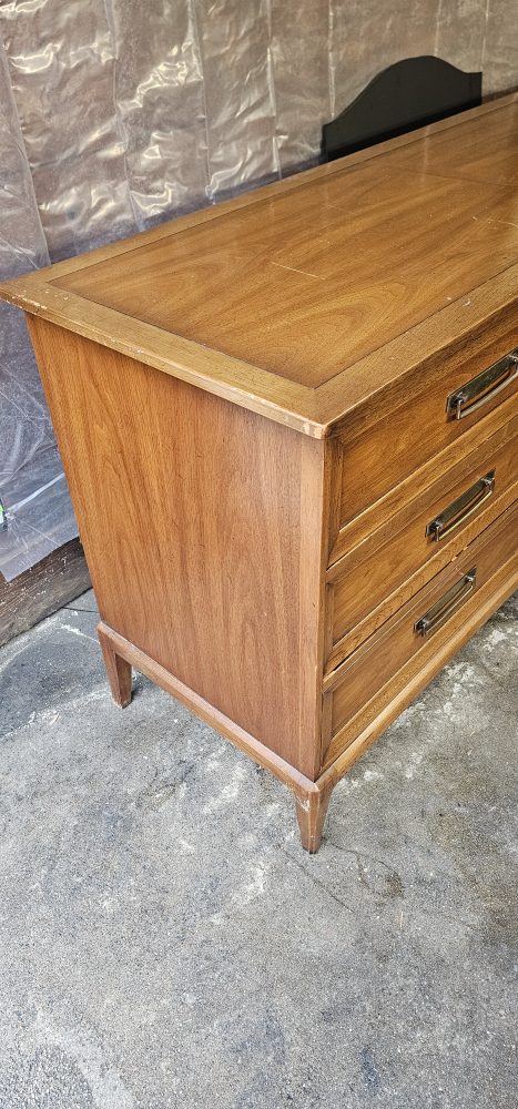Vintage Mid-Century Modern Dresser - photo 3