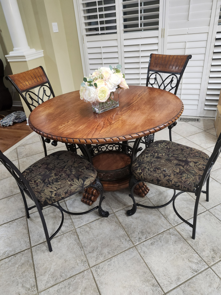 Round Dining Table Set with Four Chairs