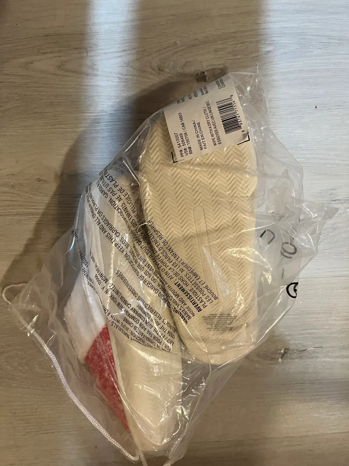 1888 Studio Women's Red and White Slippers Size 7-8 image indicator(4)