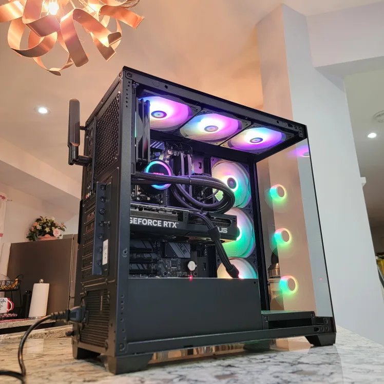 Custom Gaming PC : Ryzen 7 7700X / RTX 4070 SUPER / 32GB RAM image indicator(2)