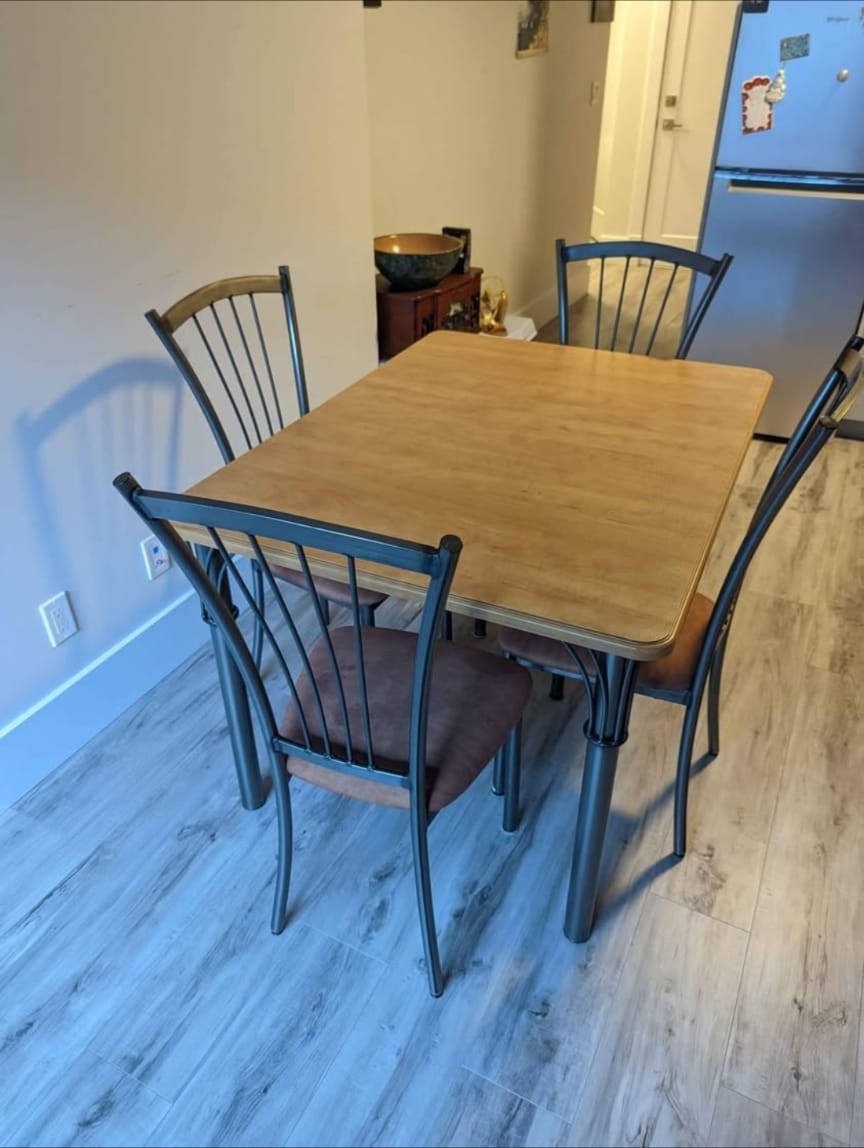 4-Piece Dining Set - Table and Chairs - photo 2