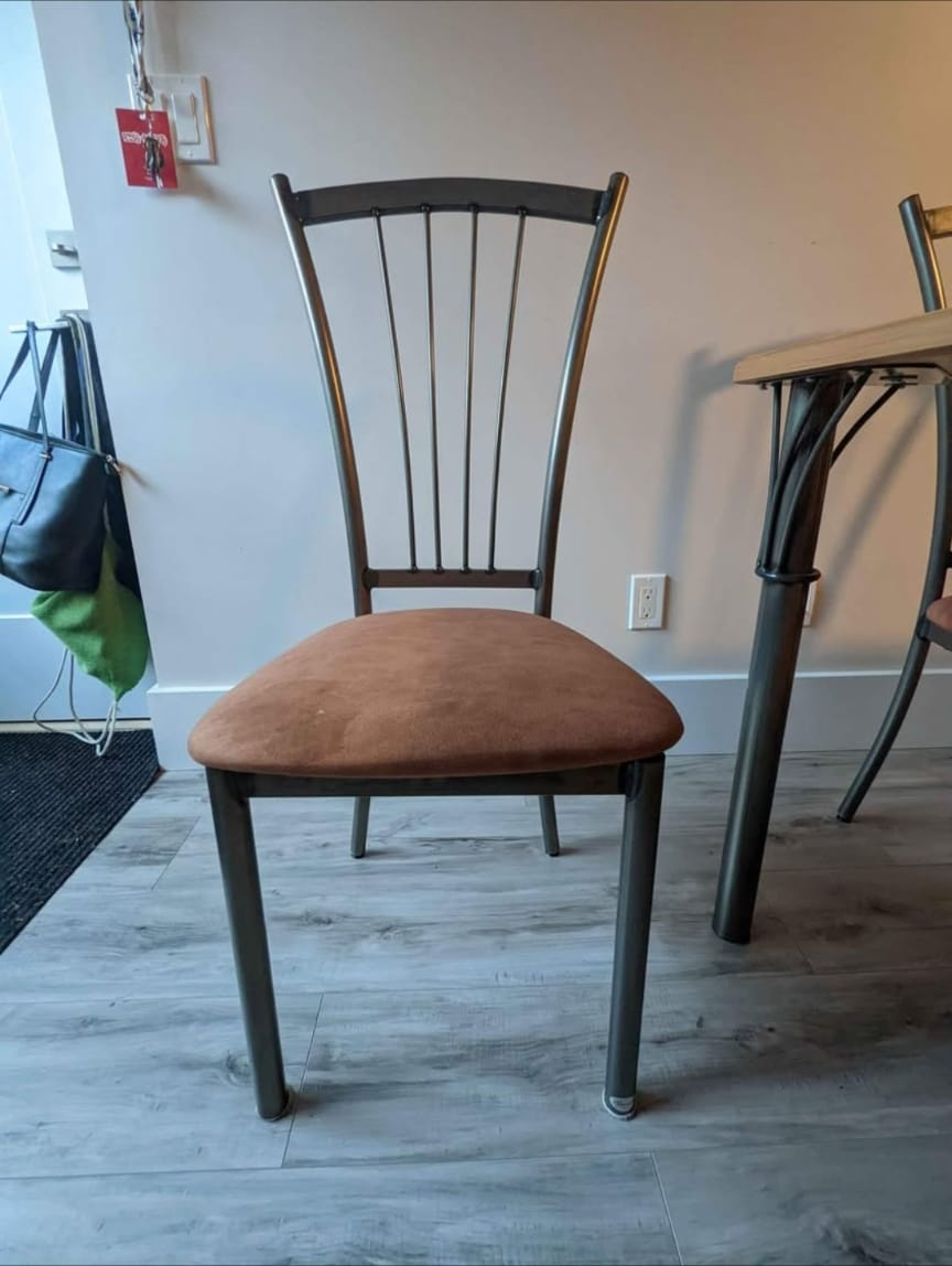 4-Piece Dining Set - Table and Chairs - photo 4