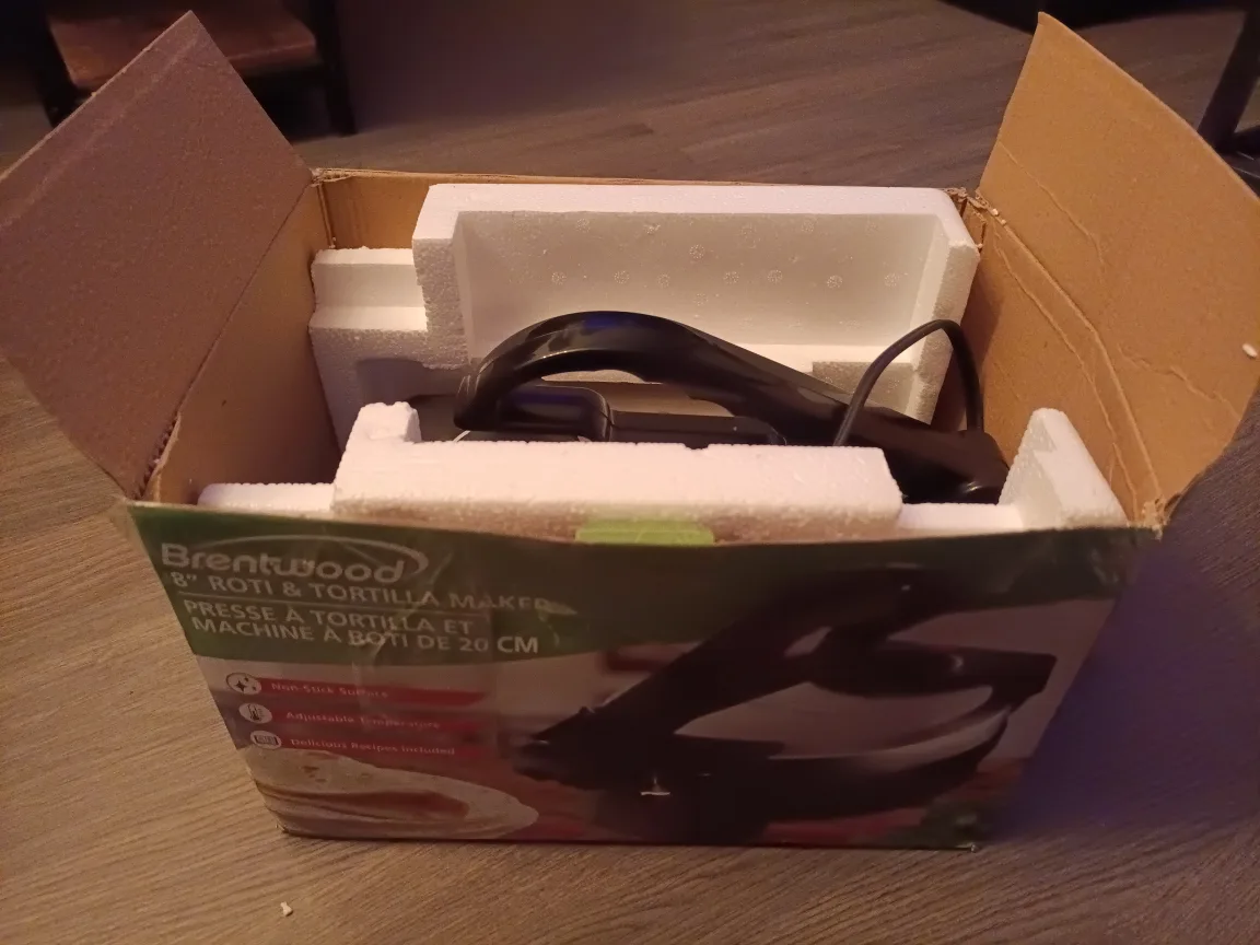 Brand New Brentwood 8" Roti & Tortilla Maker image indicator(2)