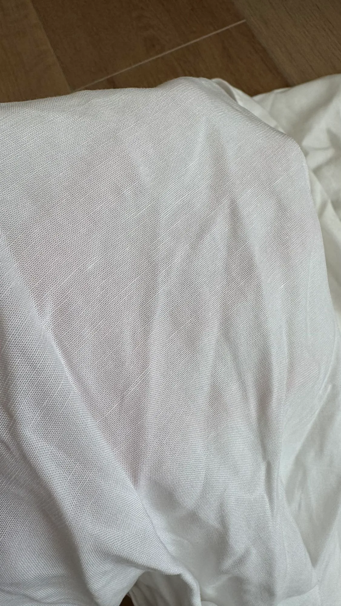 Rosebanks white pleated loose dress image indicator(7)