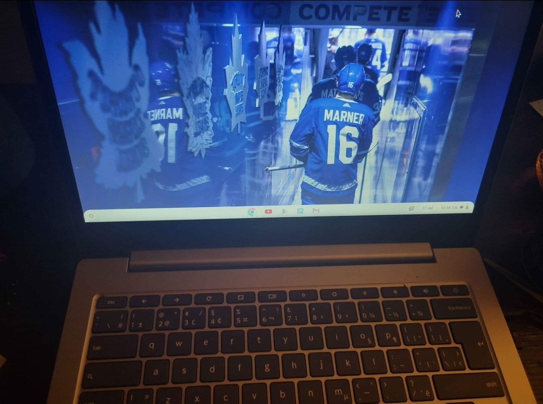 Lenovo Chromebook Laptop - photo 3