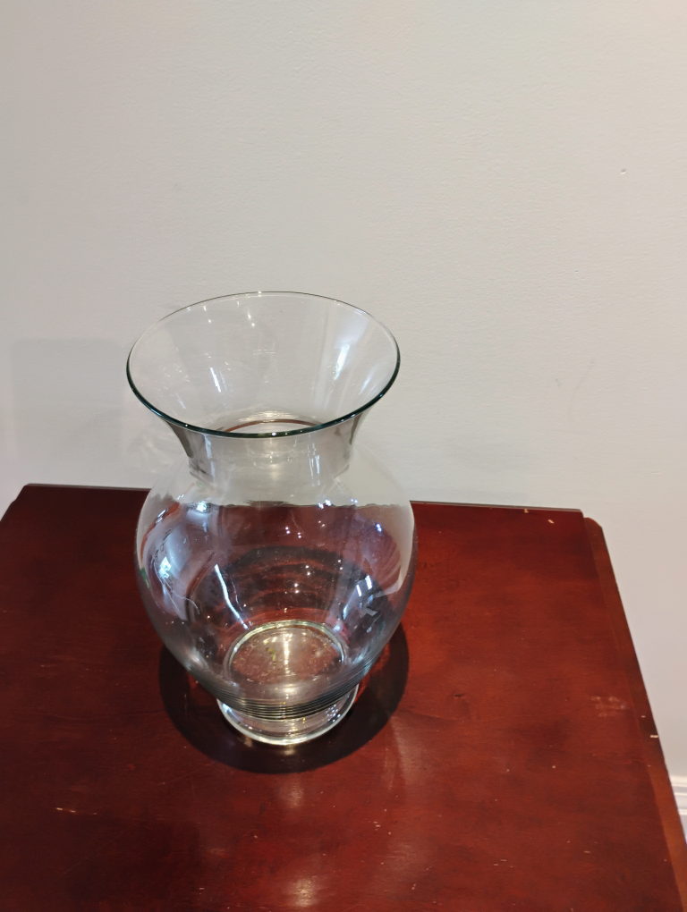 Clear Glass Vase - photo 2