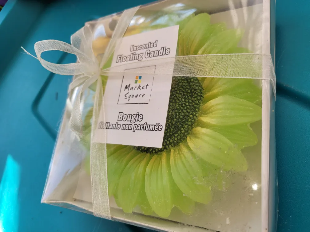 Unscented Floating Sunflower Candle image indicator(2)