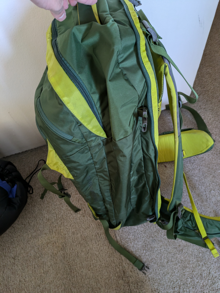 MEC 50L Travel Backpack - Green and Yellow - photo 4