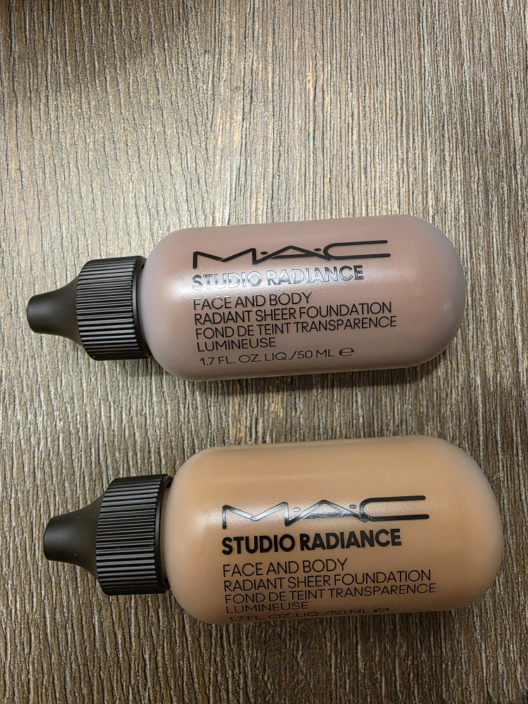 MAC Studio Radiance Face and Body Sheer Foundation (2x 50ml) - photo 3