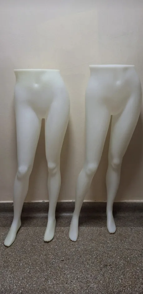 bundle of mannequins and rack for clothes image indicator(7)