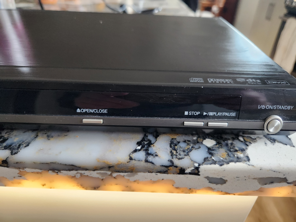 Toshiba SD-4100 DVD Player - photo 2