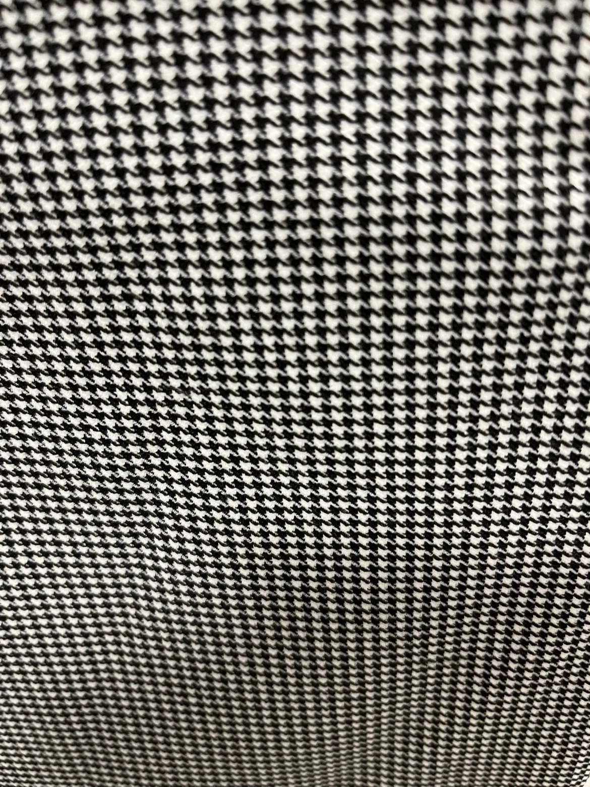 Château Women's Size 8 Black and White Houndstooth Pants image indicator(4)