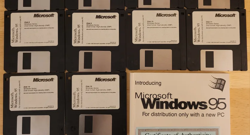 Microsoft Windows 95 Disks and Documentation image indicator(3)