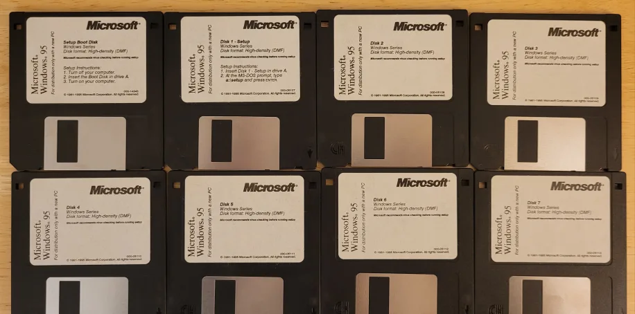 Microsoft Windows 95 Disks and Documentation image indicator(4)
