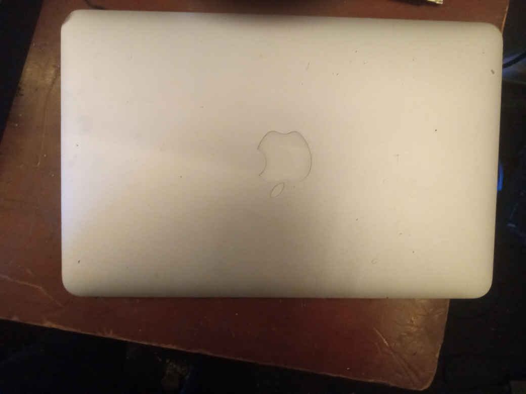 Apple Macbook Air