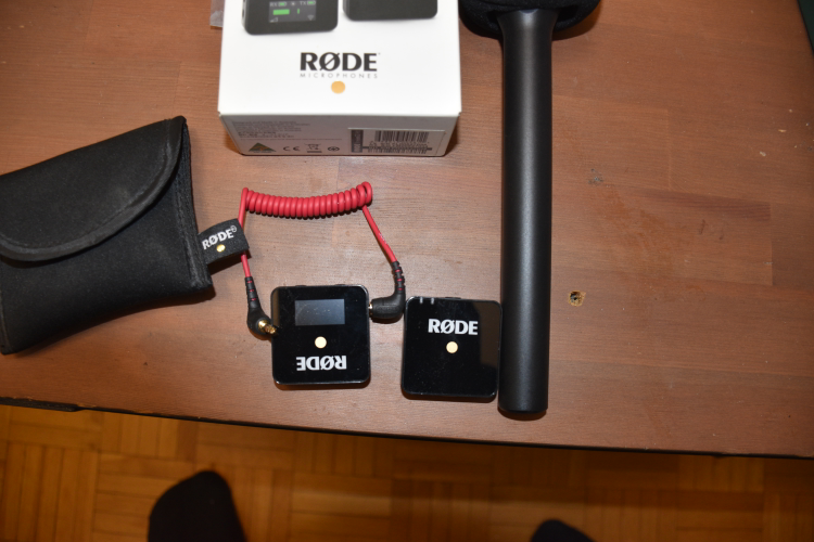 Rode Wireless Go (Gen 1) w/ Interview Handheld Mic - photo 3