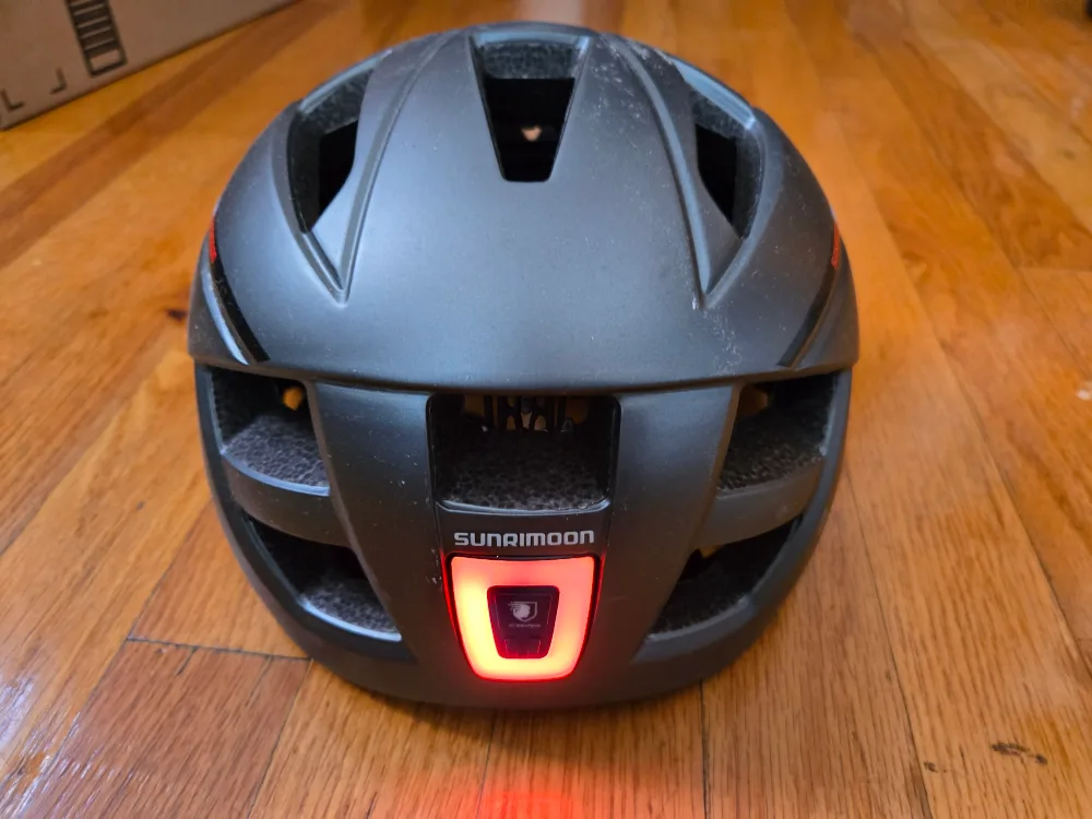 Sunmoon Bike Helmet with Rear Light image indicator(3)